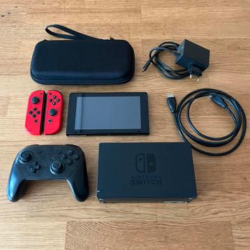 Nintendo Switch complete rode Joy-Con + Pro-controller beschikbaar voor biedingen