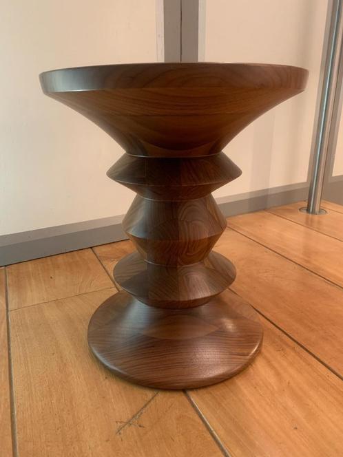Charles & Ray Eames Vitra - A/B-modellen van Tabouret-Bout, Huis en Inrichting, Krukjes, Nieuw, Hout, Verzenden