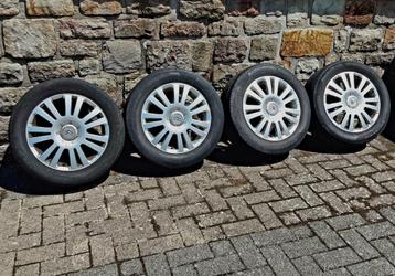 4 jantes en alu 16" originales Citroën avec des 215/55-16 beschikbaar voor biedingen
