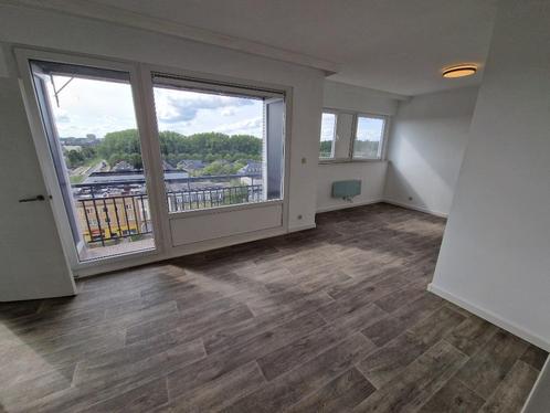 Modern en gezellige studio met terras en prachtig uitzicht, Immo, Appartementen en Studio's te huur, Antwerpen (stad), 35 tot 50 m²