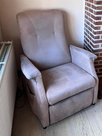 Elektrische relaxfauteuil beschikbaar voor biedingen