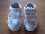 Witte turnpantoffels. Maatje 22, Kinderen en Baby's, Ophalen of Verzenden