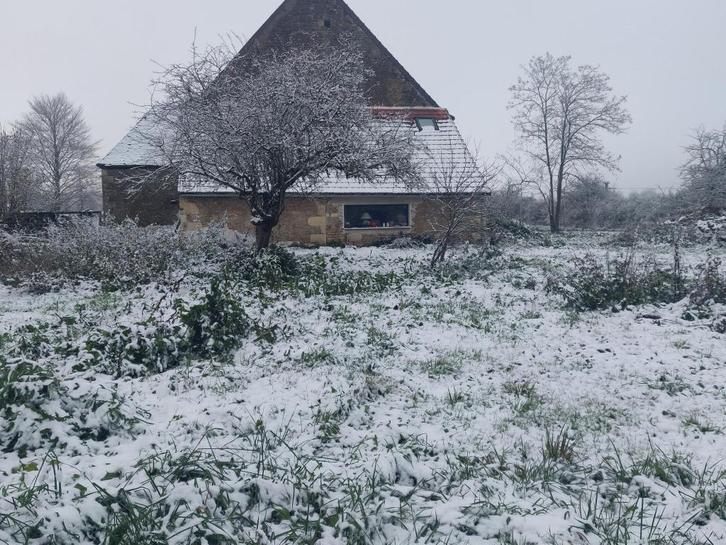Schuur en stenen huisje met bouwvergunning, Immo, Buitenland, Frankrijk, Woonhuis, Dorp