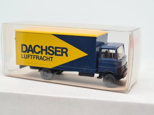 Camion Mercedes Benz LP809 DACHSER - Wiking 1/87, Hobby & Loisirs créatifs, Voitures miniatures | 1:87, Comme neuf, Bus ou Camion