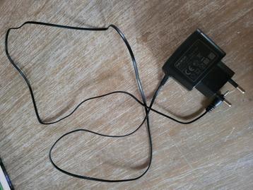 Nokia gsm-oplader - dunne pin beschikbaar voor biedingen