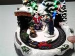 kerstsène trein met  fotograaf voor bij kerstdorp, Diversen, Kerst, Ophalen of Verzenden, Zo goed als nieuw
