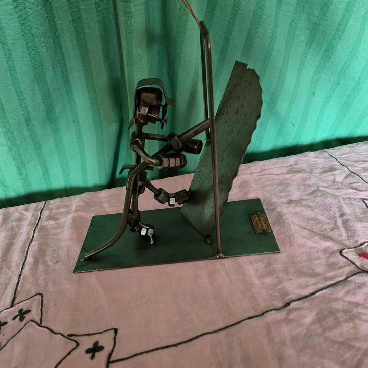 Abstract Ijzeren beeldje van een brandweerman, Antiquités & Art, Art | Objets design, Enlèvement