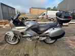 Honda	Deauville 650, Motoren, Bedrijf, Meer dan 35 kW, 650 cc