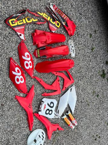 Honda CRF 250 plastiek beschikbaar voor biedingen
