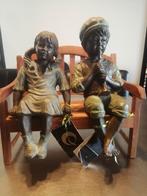 Beeld jongen en meisje op bankje, Ophalen of Verzenden, Zo goed als nieuw