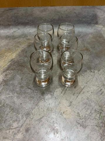 borrel glaasjes beschikbaar voor biedingen