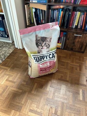 Happy kat minkas kitten care, kittenvoeding beschikbaar voor biedingen
