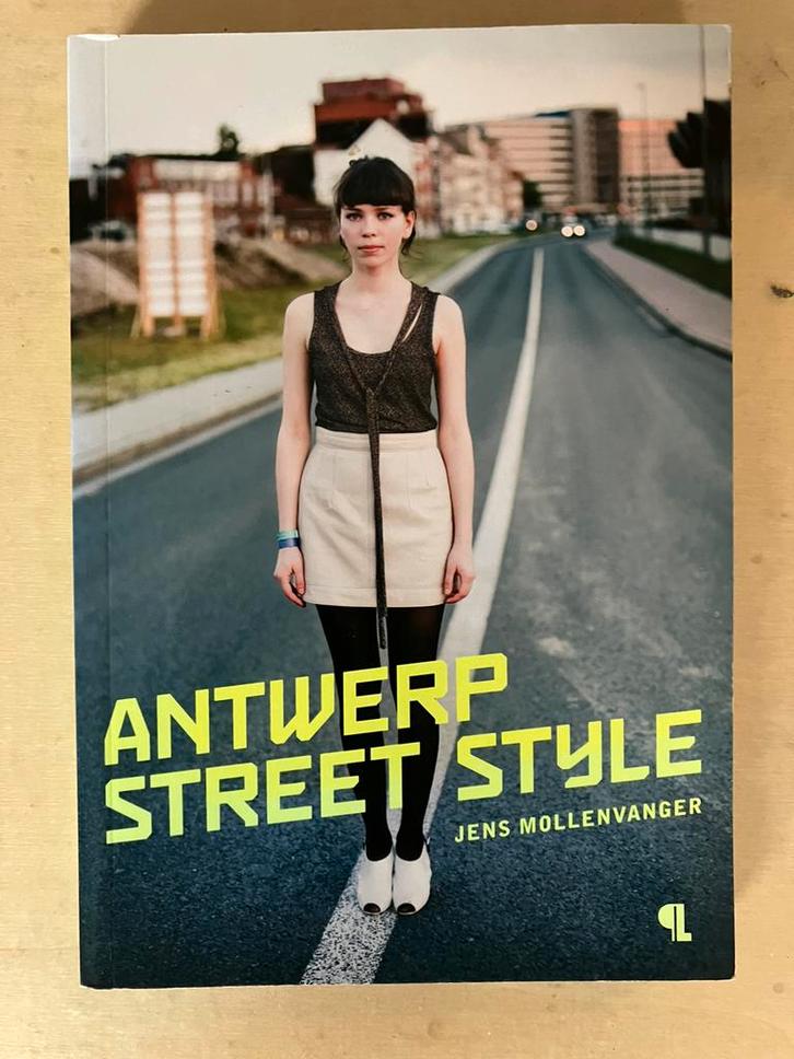 Jens Mollenvanger - Antwerp street style, Boeken, Mode, Zo goed als nieuw, Ophalen of Verzenden