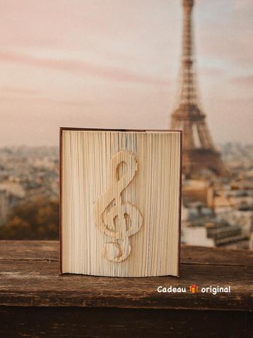 Décoration musicale en livre plié – Cadeau original  beschikbaar voor biedingen