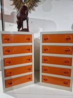 Set van 2 Space age Flair kunststof nachtkastjes ,  5 lades, Ophalen, Zo goed als nieuw, Kunststof