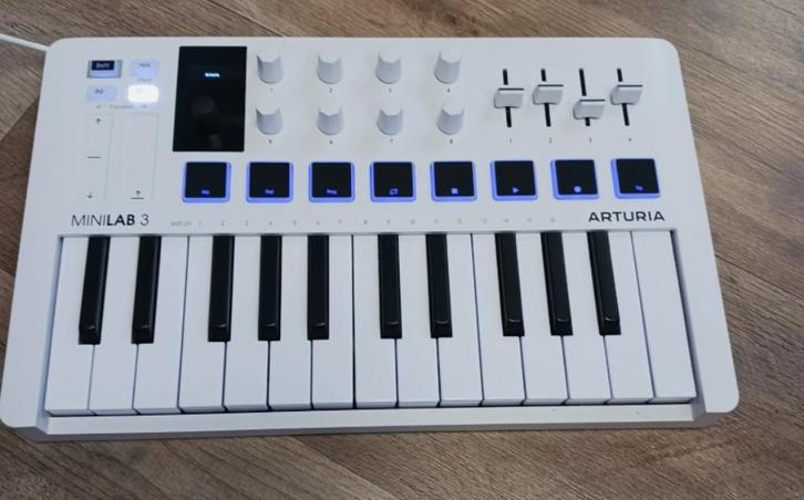 Arturia Minilab mk3 - midi-controller - Nieuwstaat, Muziek en Instrumenten, Midi-apparatuur, Nieuw, Ophalen of Verzenden