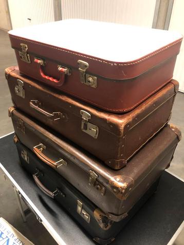 Retro en vintage oude koffers allerhande beschikbaar voor biedingen