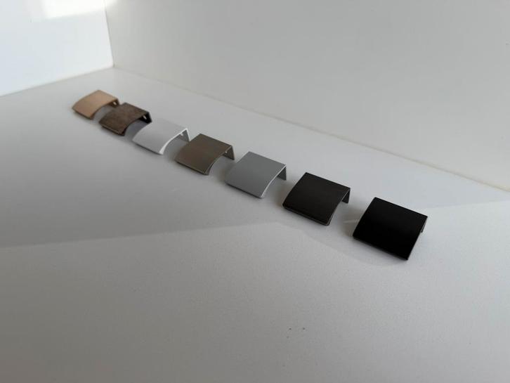 Poignées KVIK 40 mm, Bricolage & Construction, Serrurerie de bâtiment & Dispositif de fermeture, Comme neuf, Enlèvement