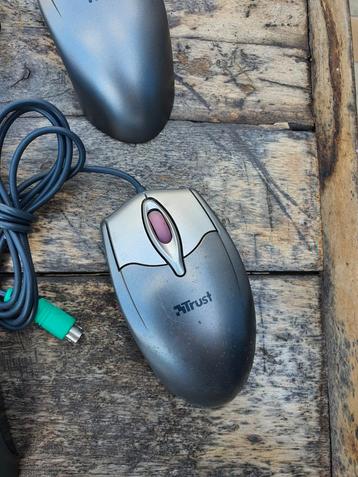Vintage ps2 thrust muis  beschikbaar voor biedingen