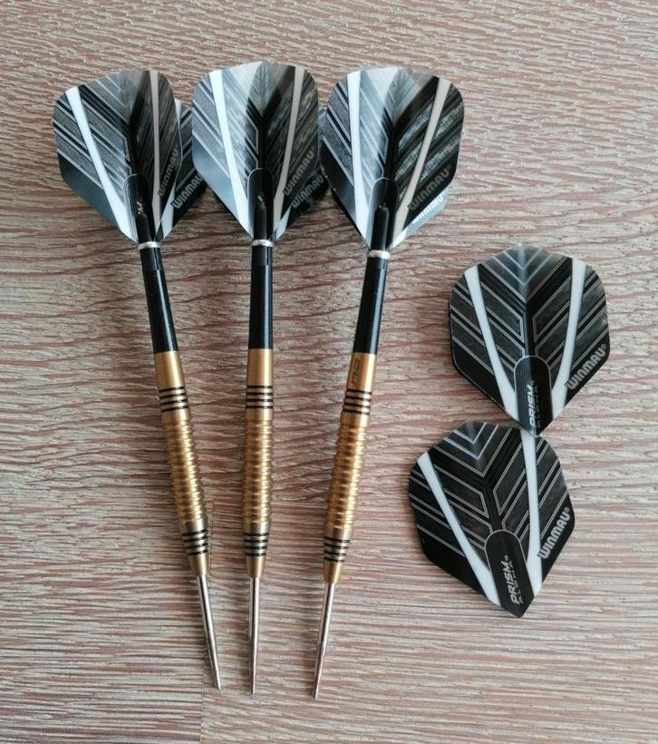 Red Dragon Jonny Clayton Gold 90% 24 gram., Sport en Fitness, Darts, Zo goed als nieuw, Pijlen, Ophalen of Verzenden