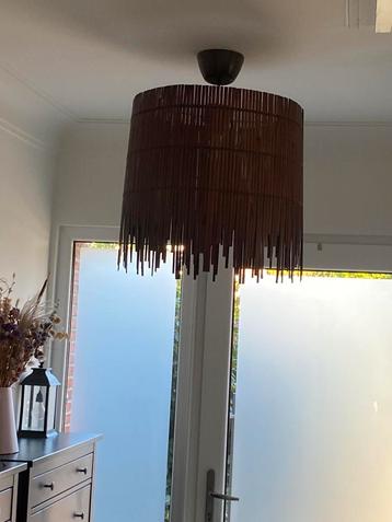 luchters hout. Licht gewicht. beschikbaar voor biedingen