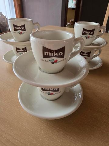 6 espresso tasjes+ ondertas Miko beschikbaar voor biedingen