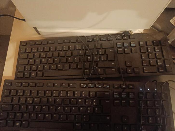 Dell Toetsenborden 5€ per stuk, Computers en Software, Toetsenborden, Zo goed als nieuw, Azerty, Bedraad, Ophalen