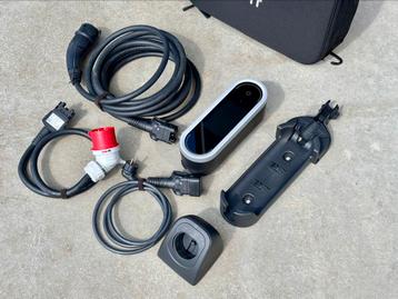 Porsche mobile charger connect WiFi + wandhouder beschikbaar voor biedingen