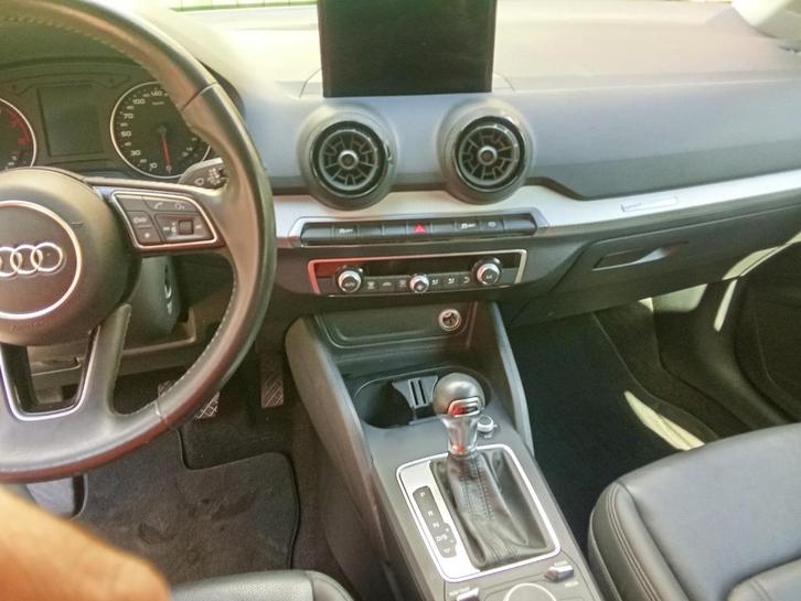 Auto, Auto's, Audi, Particulier, Q2, ABS, Airbags, Airconditioning, Benzine, Euro 6, SUV of Terreinwagen, 5 deurs, Automaat, Zilver of Grijs