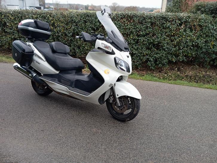 Suzuki Burgman 650  Executieve, Motoren, Motoren | Suzuki, Particulier, Scooter, meer dan 35 kW, 2 cilinders, Motorrijbewijs A