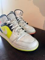 Jordan 1 Mid Composition Notebook (GS), Kleding | Heren, Schoenen, Ophalen of Verzenden, Sneakers, Gedragen, Nike air Jordan