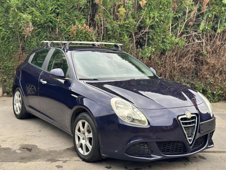 Alfa guilietta 2010 1.6 diesel 1700€ zo meenemen, Auto's, Alfa Romeo, Bedrijf, Te koop, Ophalen