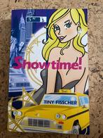 Showtime - Tiny Fisscher, Boeken, Kinderboeken | Jeugd | 13 jaar en ouder, Gelezen, Fictie, Tiny Fisscher, Ophalen