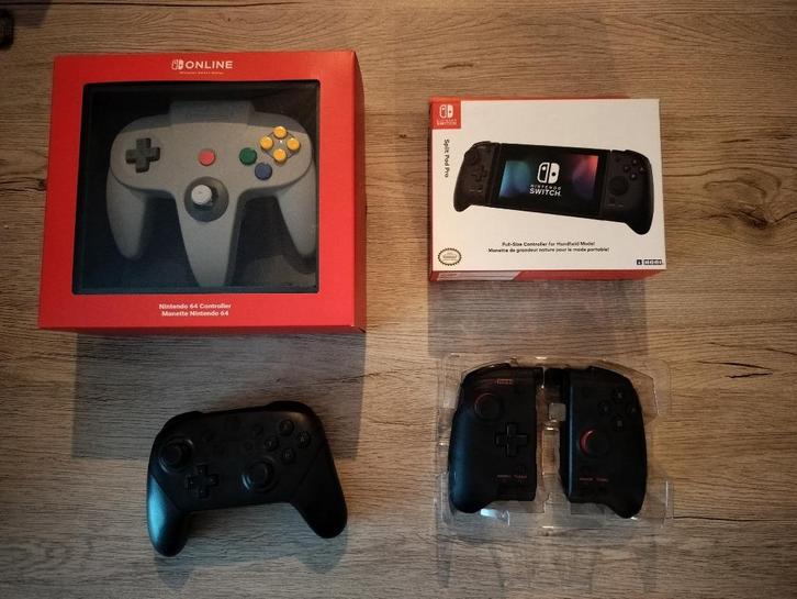 Nintendo Switch controllers, Games en Spelcomputers, Spelcomputers | Nintendo Switch, Gebruikt, Switch OLED, Met 3 controllers of meer