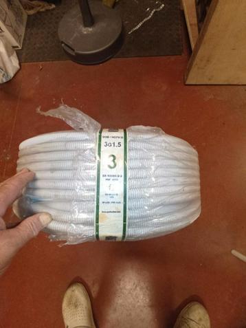 Rol volle 3 x1,50 mm  beschikbaar voor biedingen
