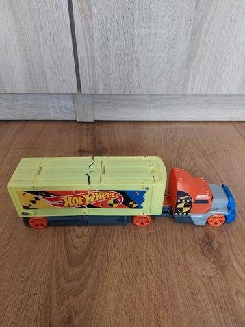 Hot wheels crash truck beschikbaar voor biedingen