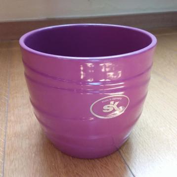 Fuchsia keramische potdeksel  beschikbaar voor biedingen