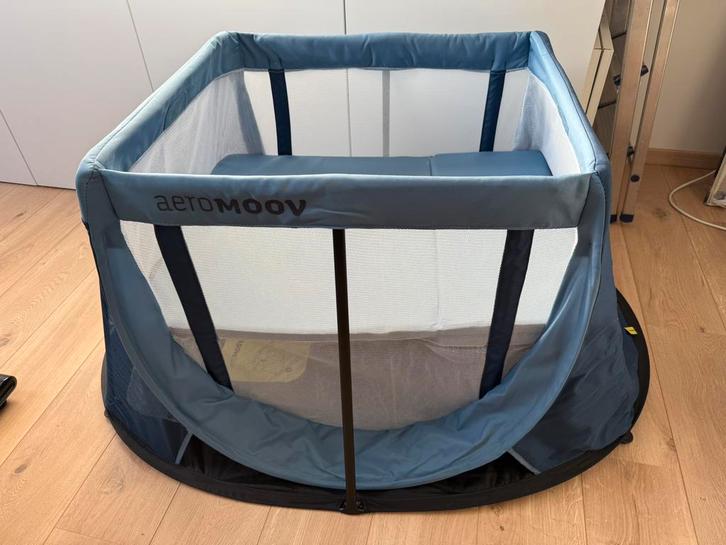 AeroMoov reisbed, incl. muggennet, Kinderen en Baby's, Babywiegjes en Ledikanten, Zo goed als nieuw, Reisbedje, Ophalen of Verzenden