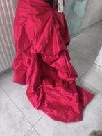 Robe soirée rouge linea rafaeli, Vêtements | Femmes, Enlèvement, Rouge