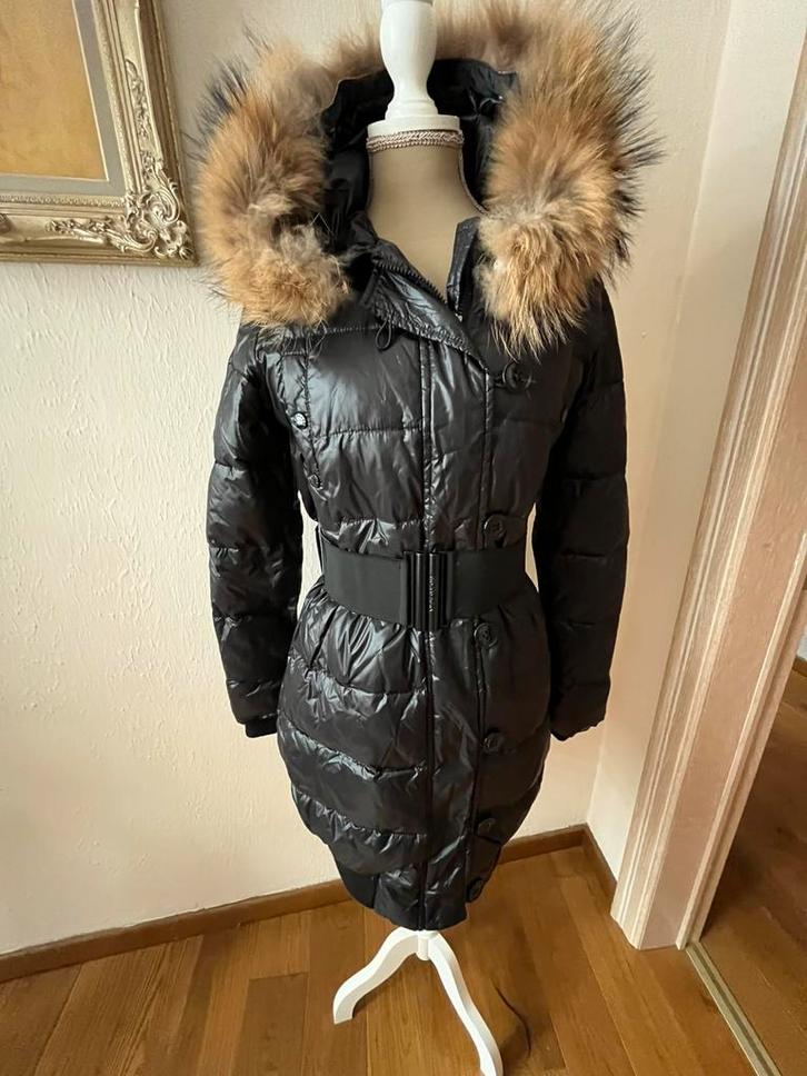 Moncler, Kleding | Dames, Jassen | Winter, Zo goed als nieuw, Maat 38/40 (M), Ophalen of Verzenden