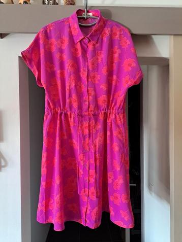 Fushia roze jurk, mt M beschikbaar voor biedingen