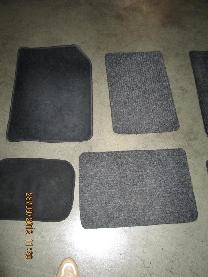 Auto. Tapis de sol universels., Auto diversen, Automatten, Nieuw, Ophalen