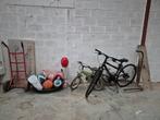 3 fietsen, step, mand , bal, duveltje,, Ophalen, Zo goed als nieuw