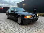 Bmw e36 320i 1991 sedan met schuifdak, Auto's, BMW, 4 deurs, 110 kW, Zwart, Grijs