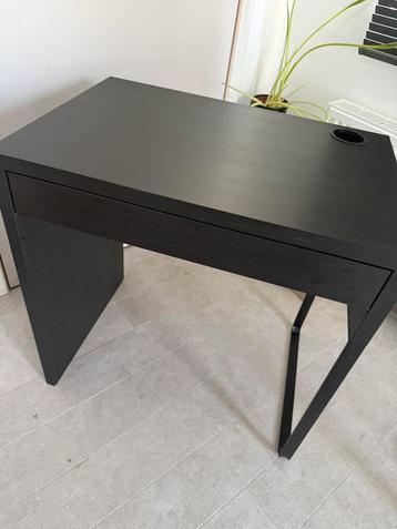 IKEA MICKE bureau – zwartbruin, zo goed als nieuw beschikbaar voor biedingen
