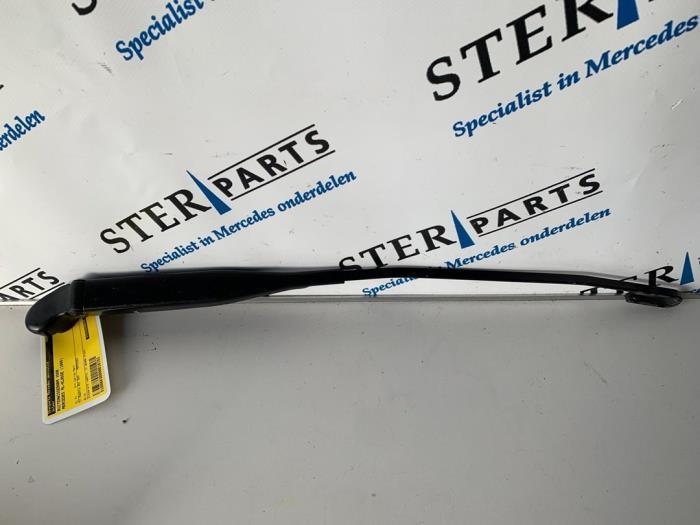 Ruitenwisserarm voor van een Mercedes ML-Klasse, Auto-onderdelen, Ruiten en Toebehoren, Mercedes-Benz, Gebruikt, 3 maanden garantie