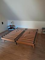 Tweepersoonsbed. Lattenbodem en pootjes, Ophalen, Zo goed als nieuw