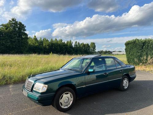 Mercedes E250 5 cilinder multi 04-1995 oldtimer OM605, Auto's, Mercedes-Benz, Particulier, E-Klasse, ABS, Airbags, Alarm, Centrale vergrendeling