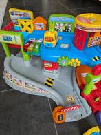 Vtech Toet Toet auto's- garage + wegdelen + 4 autos, Kinderen en Baby's, Ophalen, Zo goed als nieuw