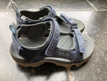 Teva sandalen maat 31, type Tanza beschikbaar voor biedingen